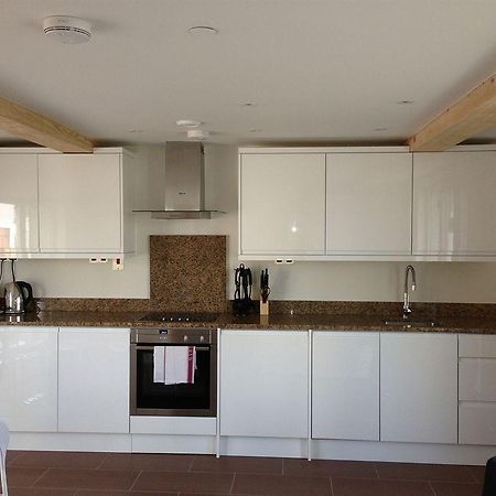 Max Serviced Apartments Commercial Road London Eksteriør billede